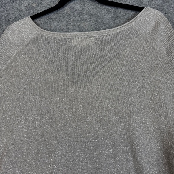 Velvet by Graham & Spencer Metallic Silver Cowl Neck Top 3/4 Sleeve Size S - Picture 10 of 12